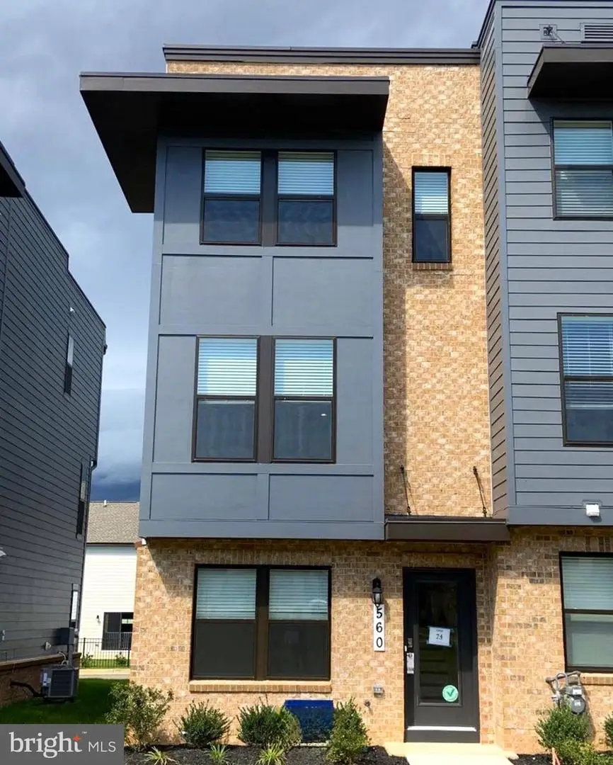 560 Banquet Ln, Frederick, MD 21701 - #1