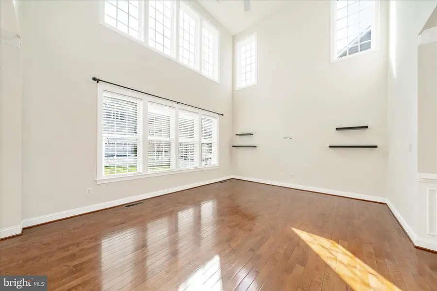 1318 Volunteer Dr, Brunswick, MD 21716 - #3