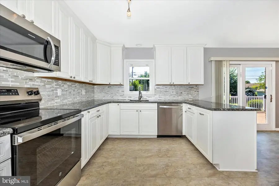 612 Schley Ave, Frederick, MD 21702 - #2