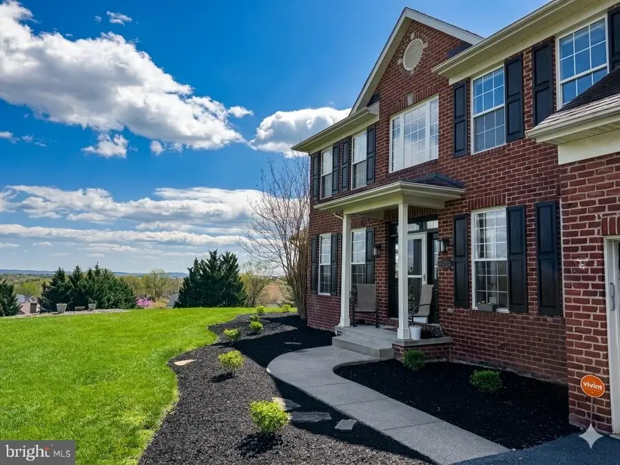 2231 W Greenleaf Dr, Frederick, MD 21702 - #2