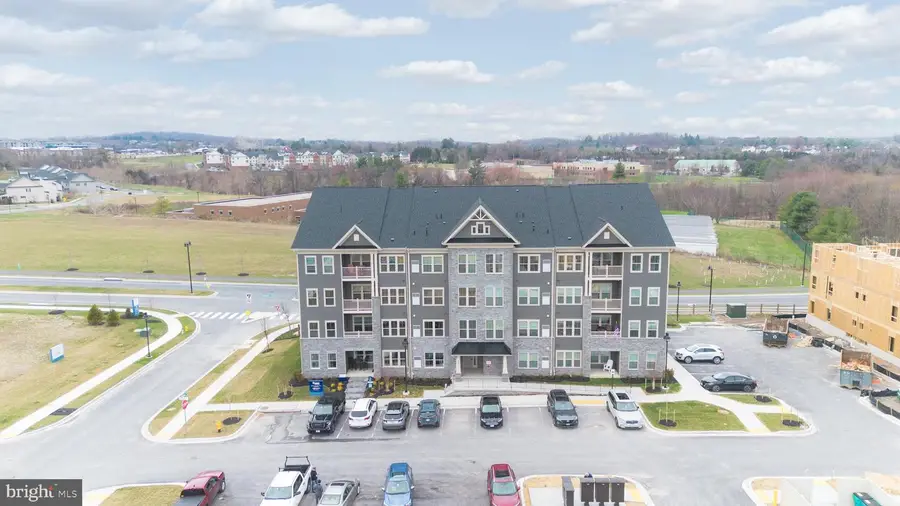 9935 Sofield Pl #201, Ijamsville, MD 21754 - #2