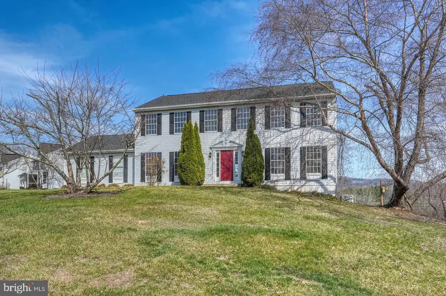 66 Fox Rock Dr, Myersville, MD 21773 - #2