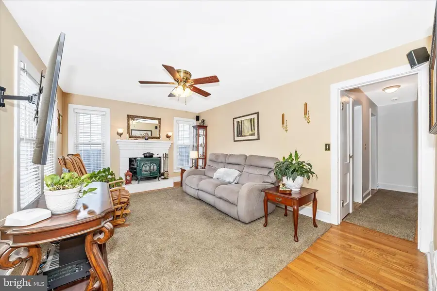 526 Grant Pl, Frederick, MD 21702 - #2