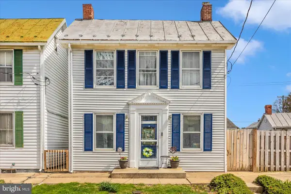 2 N 2nd St, WOODSBORO, MD 21798