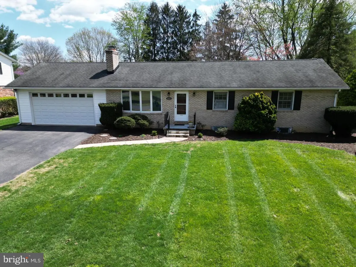 8121 Runnymeade Dr, Frederick, MD 21702 - #1