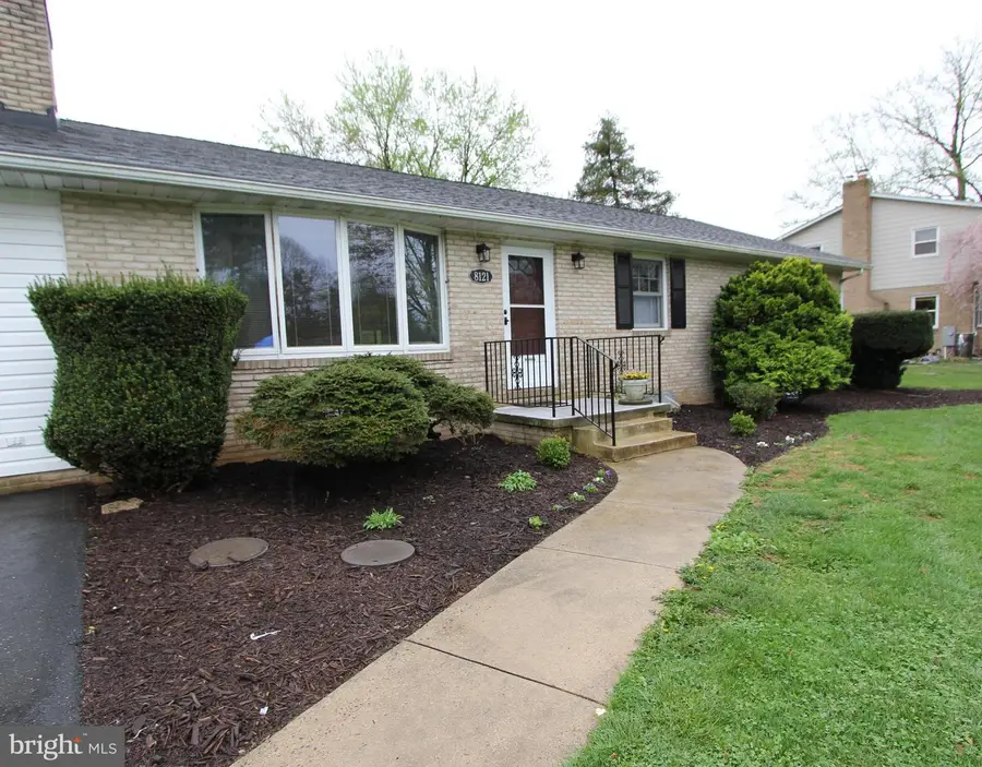 8121 Runnymeade Dr, Frederick, MD 21702 - #2