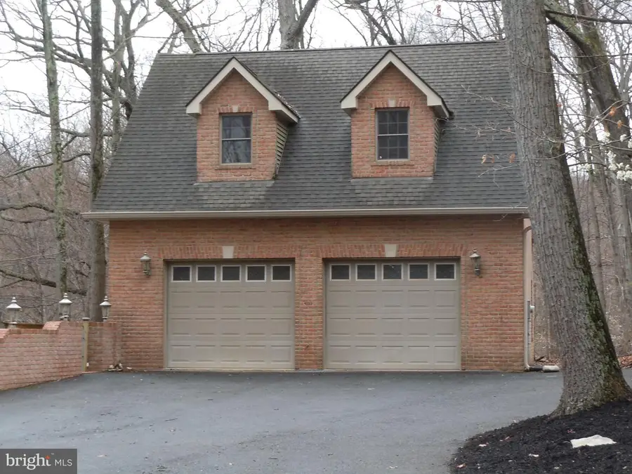 5019 Old Swimming Pool Rd, Frederick, MD 21703 - #2