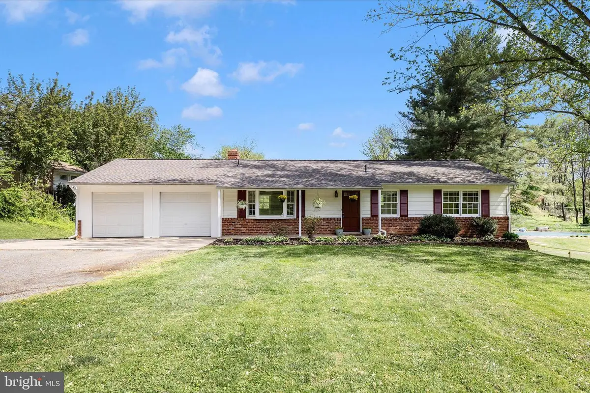 3007 Green Valley Rd, Ijamsville, MD 21754 - #1
