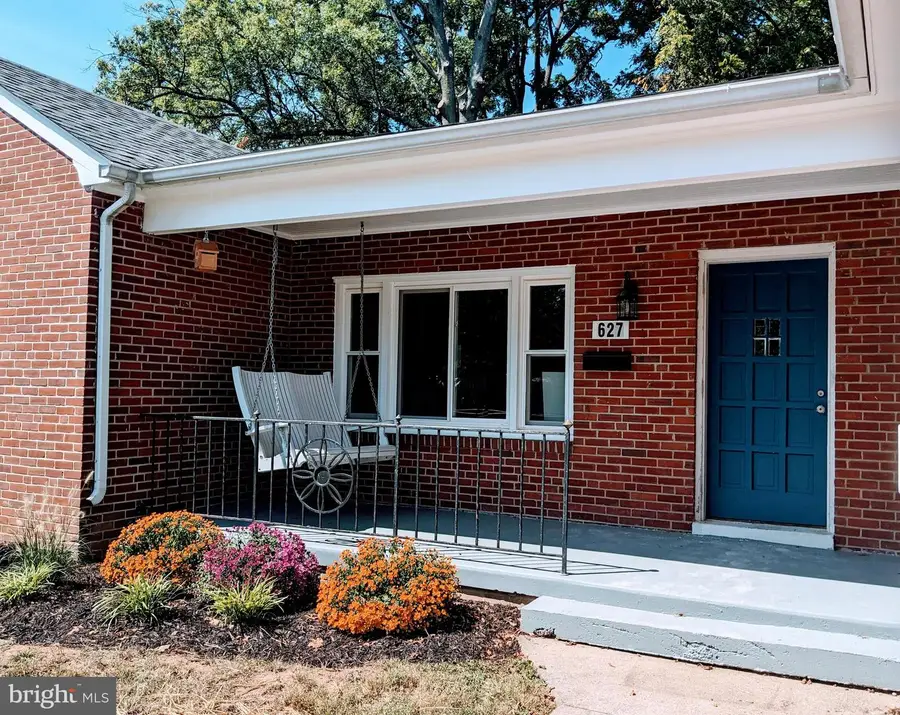 627 Grant Pl, Frederick, MD 21702 - #2