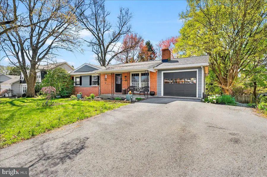 33 Fox Rock Dr, Myersville, MD 21773 - #2