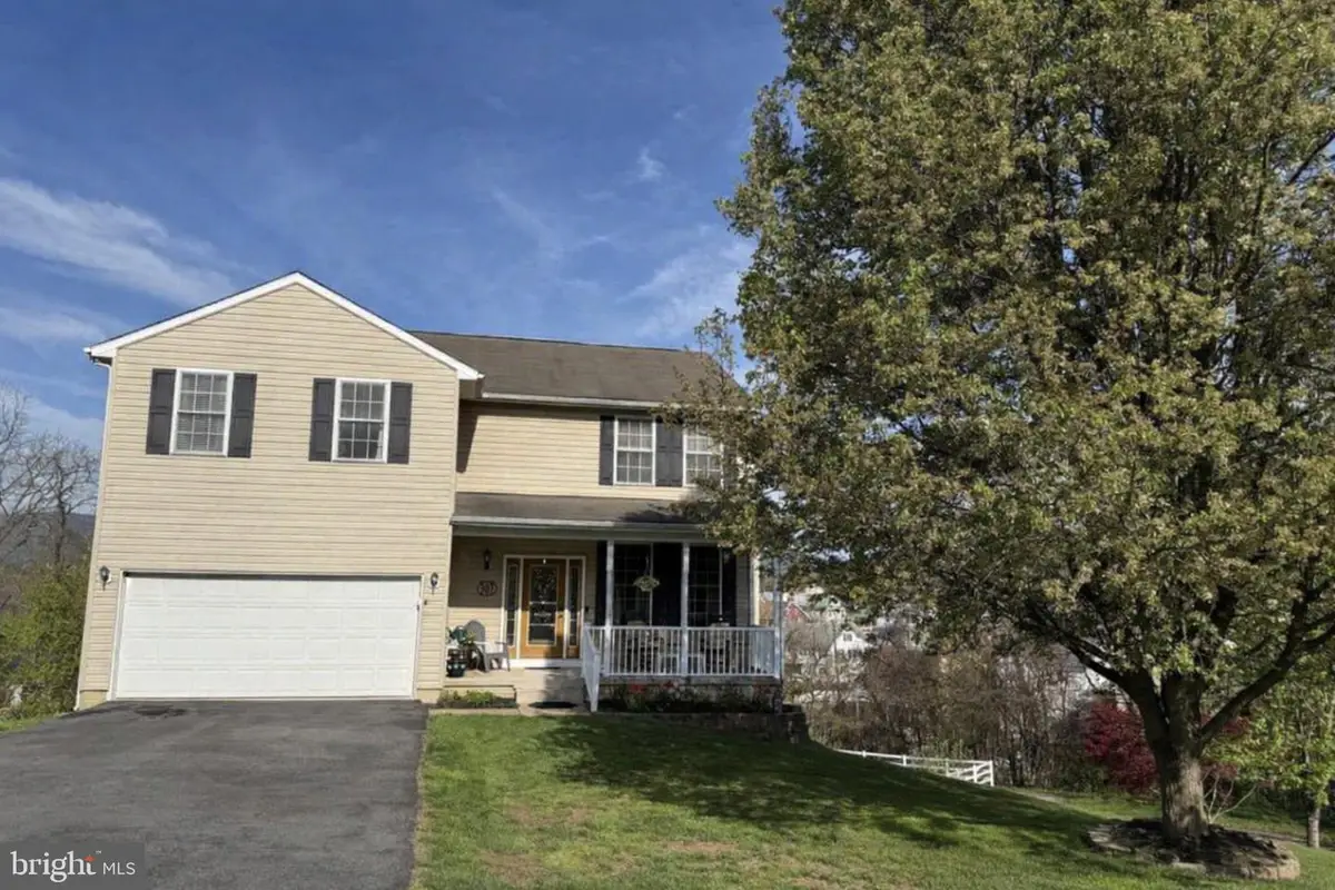 307 Washington St, Middletown, MD 21769 - #1