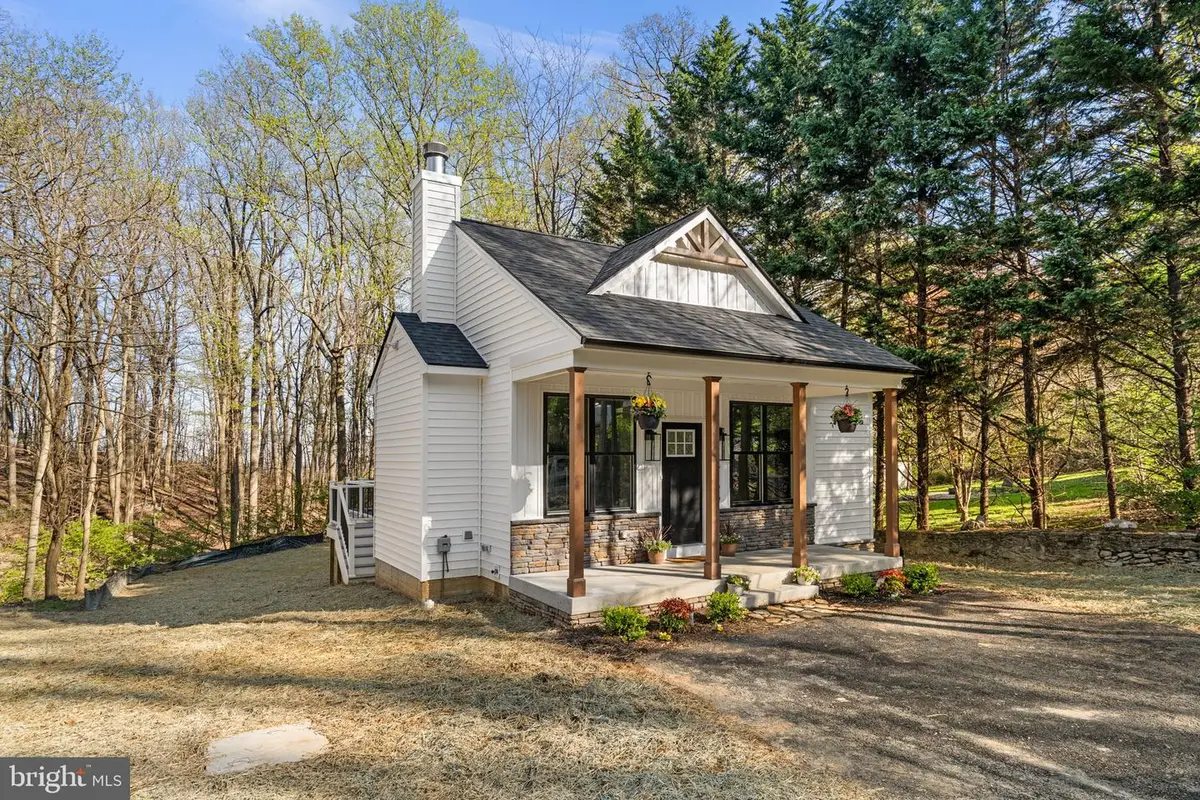 7125 Edgemont Rd, Frederick, MD 21702 - #1