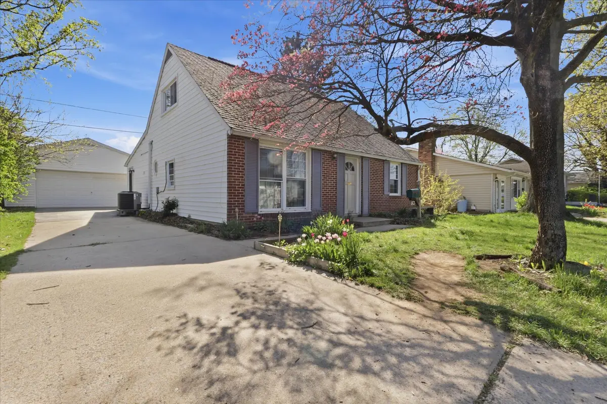 294 Pinoak Dr, Frederick, MD 21701 - #1