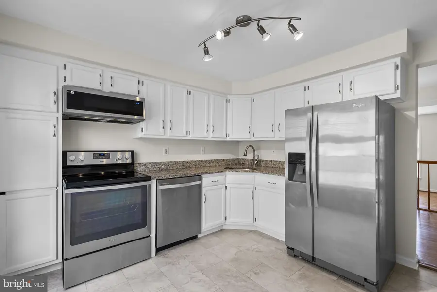 8037 Waterview Ct, Frederick, MD 21701 - #2