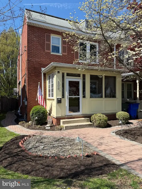 209 Monroe Ave, FREDERICK, MD 21701