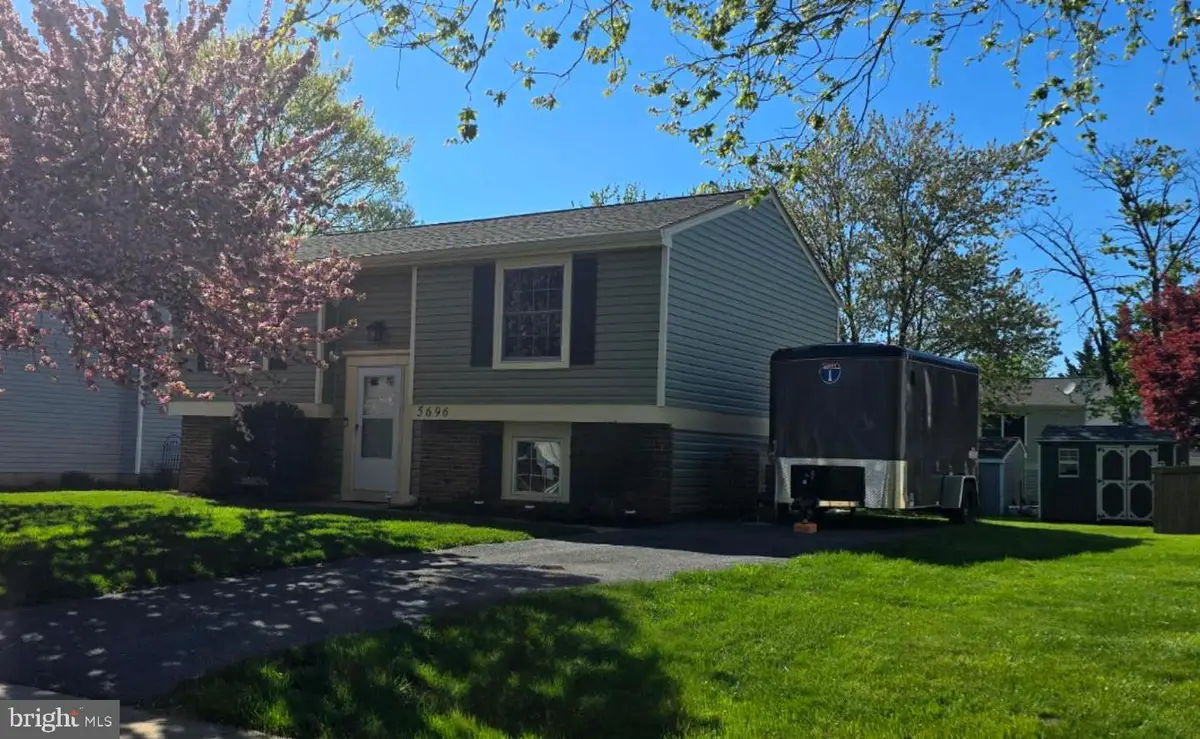 5696 Pebble Dr, Frederick, MD 21703 - #1