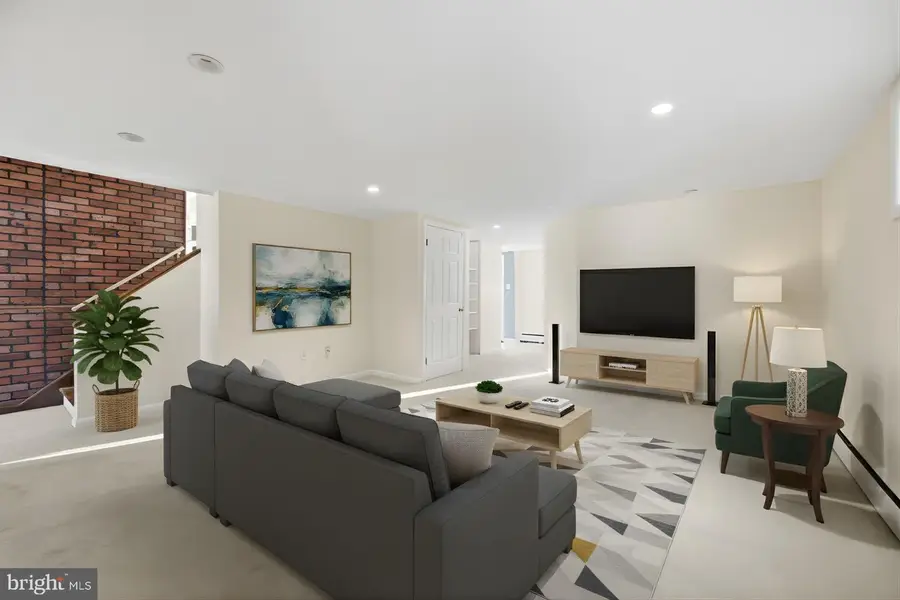 1206 Beechwood Dr, Frederick, MD 21701 - #3