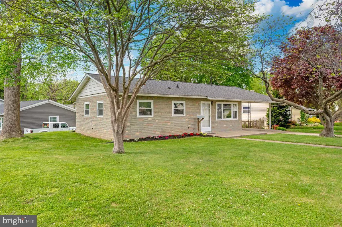 207 Barbara St, Frederick, MD 21701 - #1