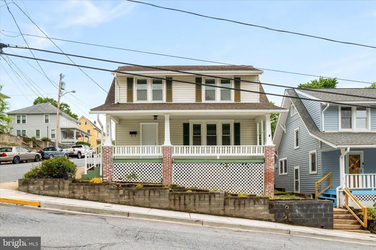 218 N Delaware Ave, Brunswick, MD 21716 - #1