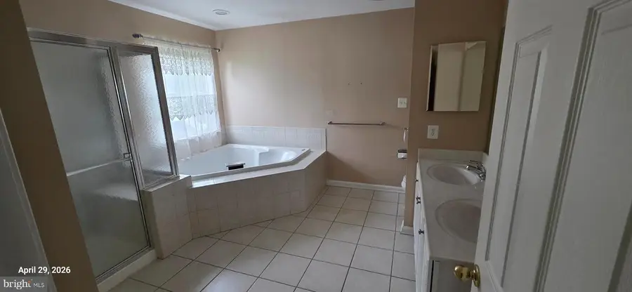 106 Sunlight Dr, Frederick, MD 21702 - #2