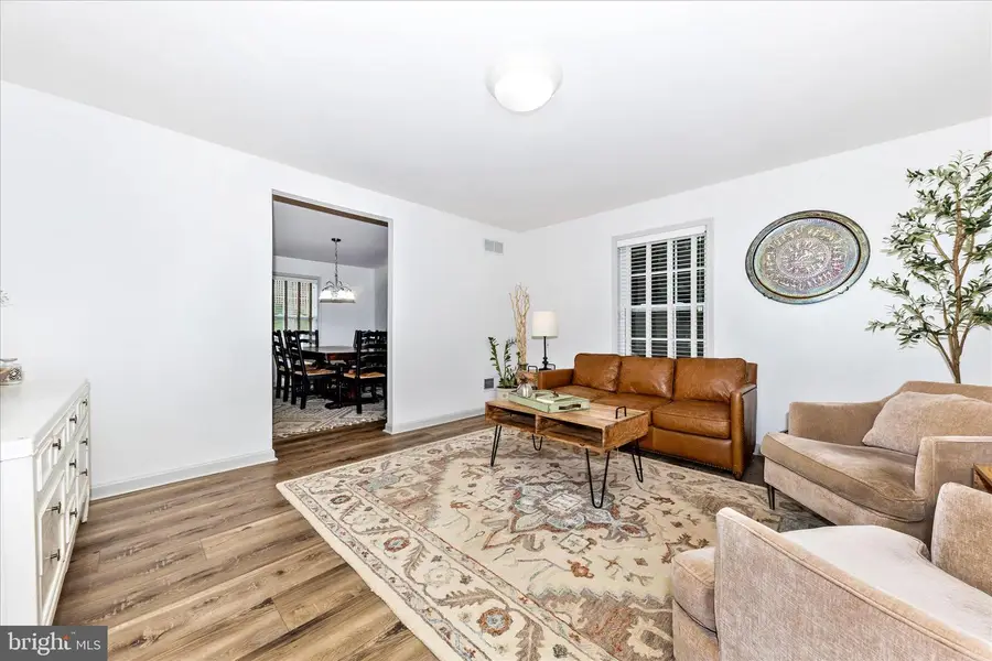 306 E D St, Brunswick, MD 21716 - #3