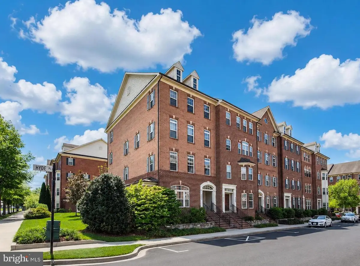 9555 Hyde Pl, Frederick, MD 21704 - #1