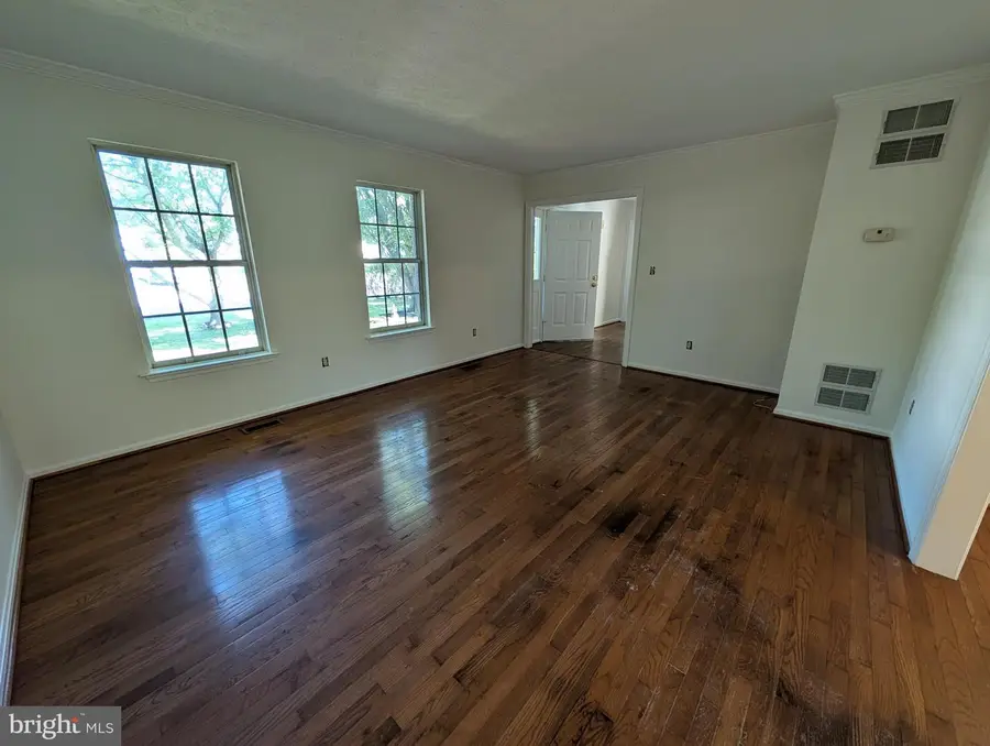 401 Westridge Cir, Mount Airy, MD 21771 - #3