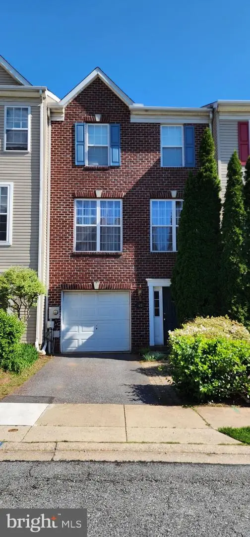 2499 Lakeside Dr, Frederick, MD 21702 - #2