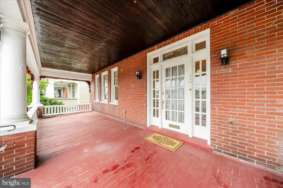 523 W Potomac St, Brunswick, MD 21716 - #3