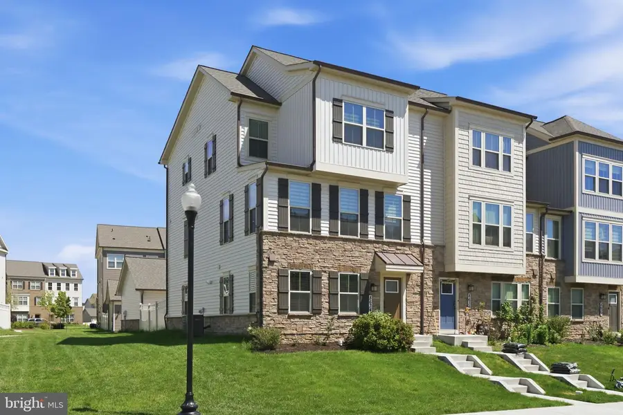8634 Shady Pines Dr, Frederick, MD 21704 - #2
