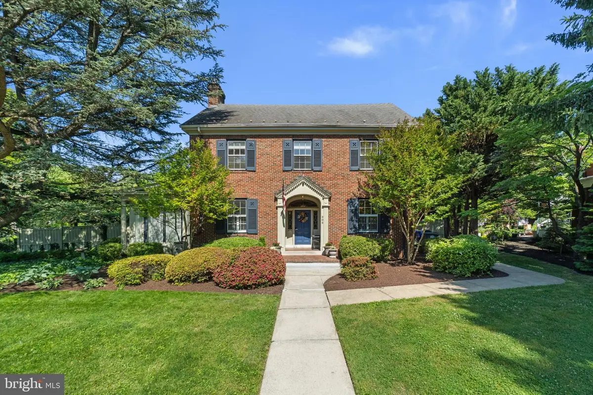 305 College Pl, Frederick, MD 21701 - #1
