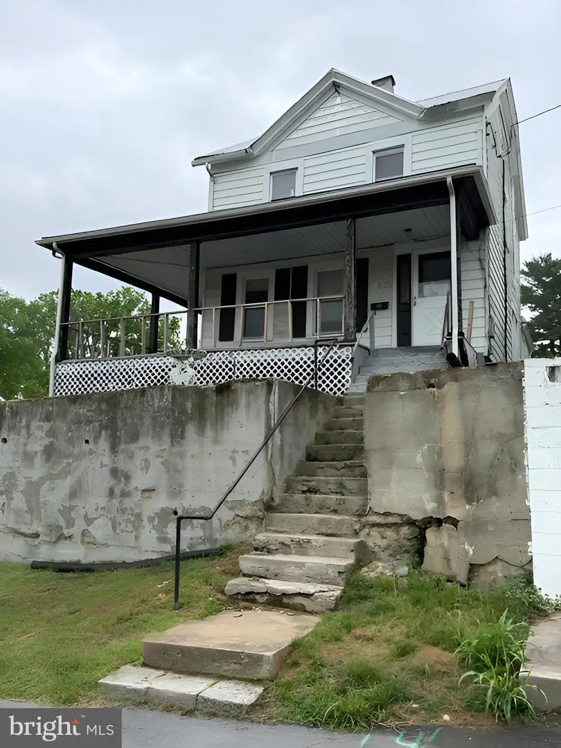 805 E B St, Brunswick, MD 21716 - #2