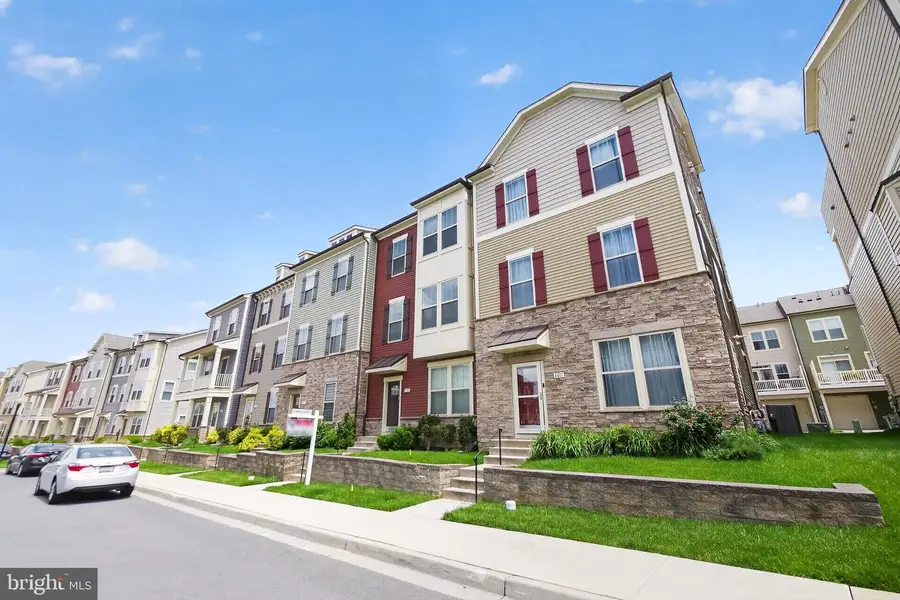 8813 Shady Pines Dr, Frederick, MD 21704 - #2