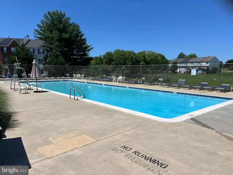 7135 Collinsworth Pl, Frederick, MD 21703 - #3