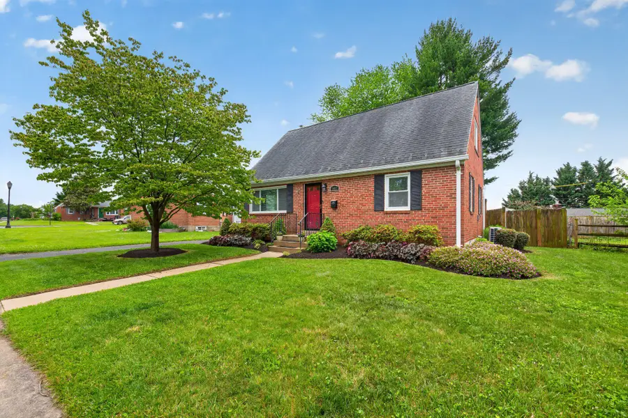 1002 Wilson Pl, Frederick, MD 21702 - #2