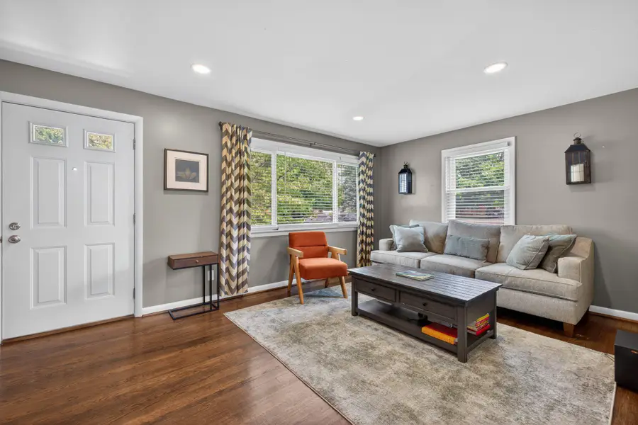 1002 Wilson Pl, Frederick, MD 21702 - #3
