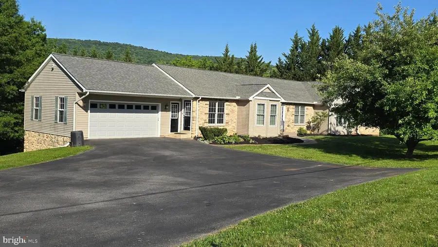 8613 Hollow Rd, Middletown, MD 21769 - #2