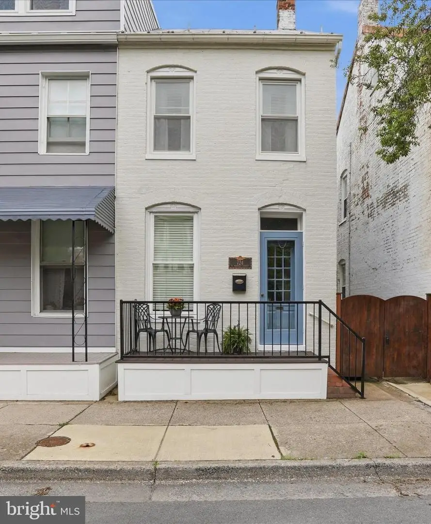724 N Market St, Frederick, MD 21701 - #1