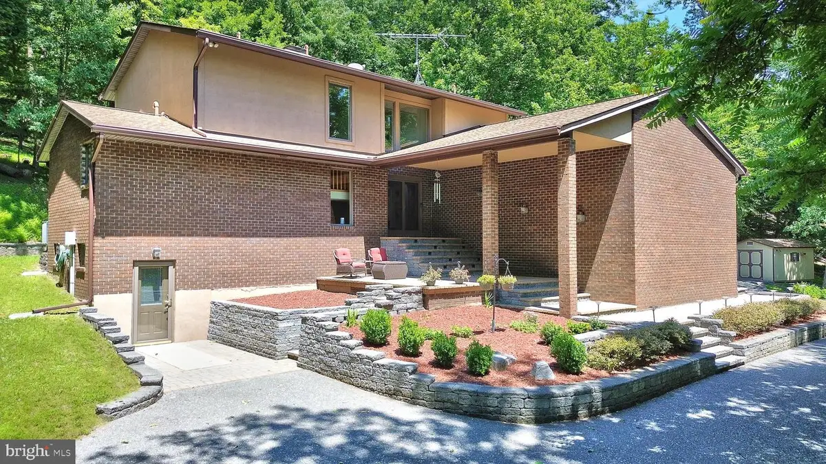 16167 Eylers Valley Rd, Thurmont, MD 21788 - #1
