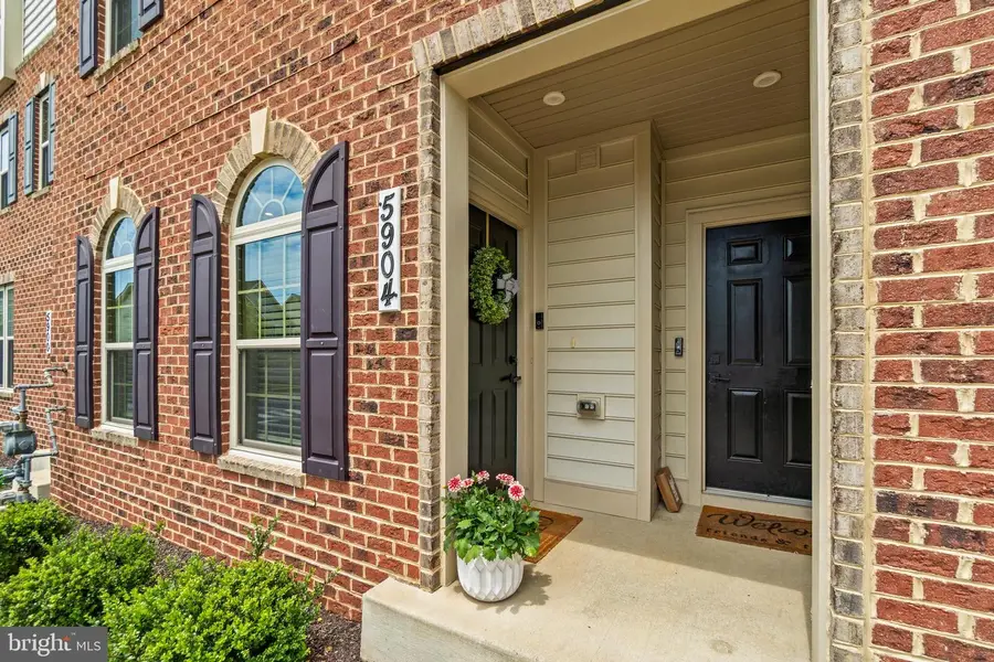 5904 Etterbeek St, Ijamsville, MD 21754 - #3