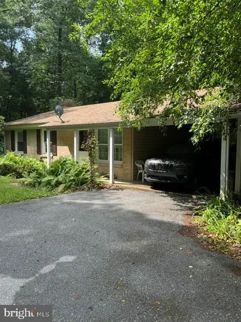 9810 Woodsboro Rd, Frederick, MD 21701 - #1