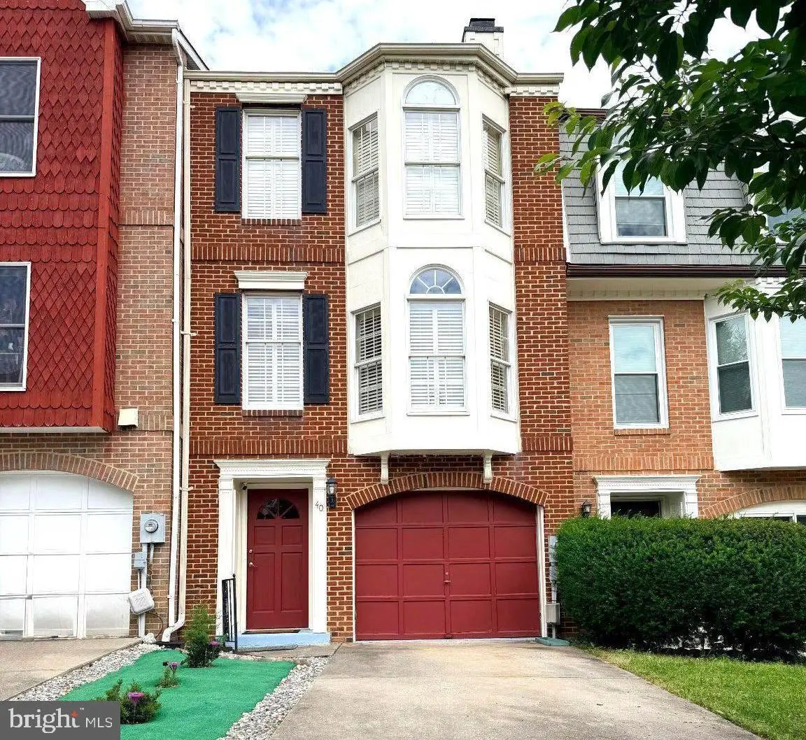 40 Victoria Square, Frederick, MD 21702 - #1