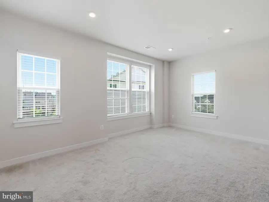 5934 Etterbeek St, Ijamsville, MD 21754 - #2