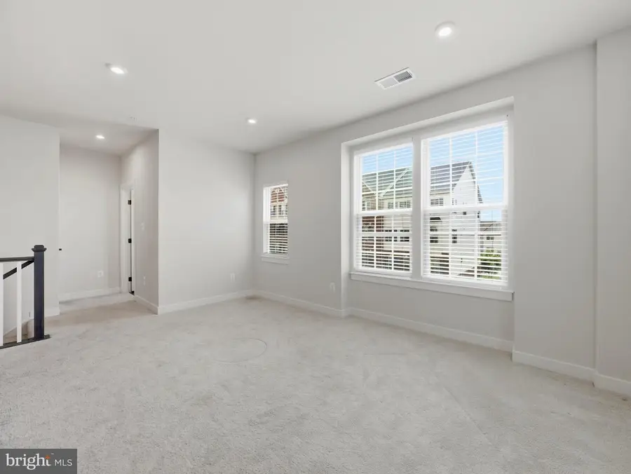 5934 Etterbeek St, Ijamsville, MD 21754 - #3