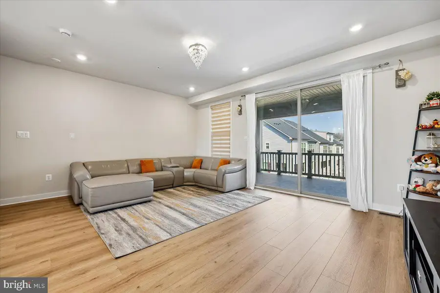 10206 Lake Linganore Blvd, New Market, MD 21774 - #3
