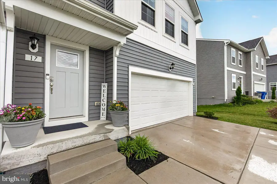 17 Westview Dr, Thurmont, MD 21788 - #3