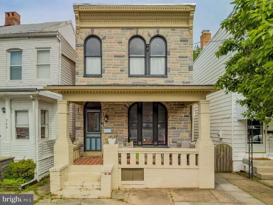 706 N Market St, Frederick, MD 21701 - #2