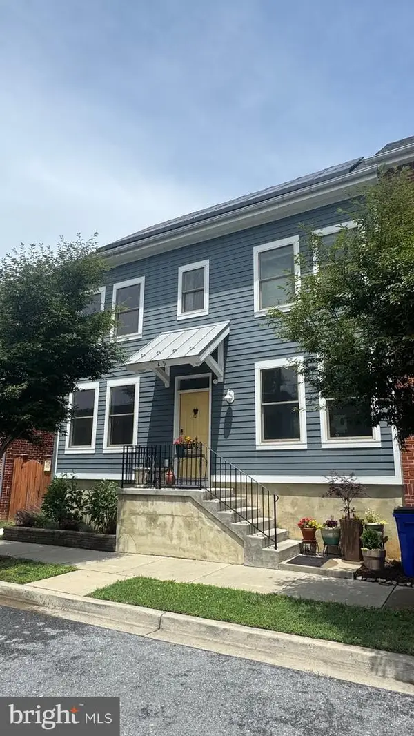 25 6th St W, FREDERICK, MD 21701