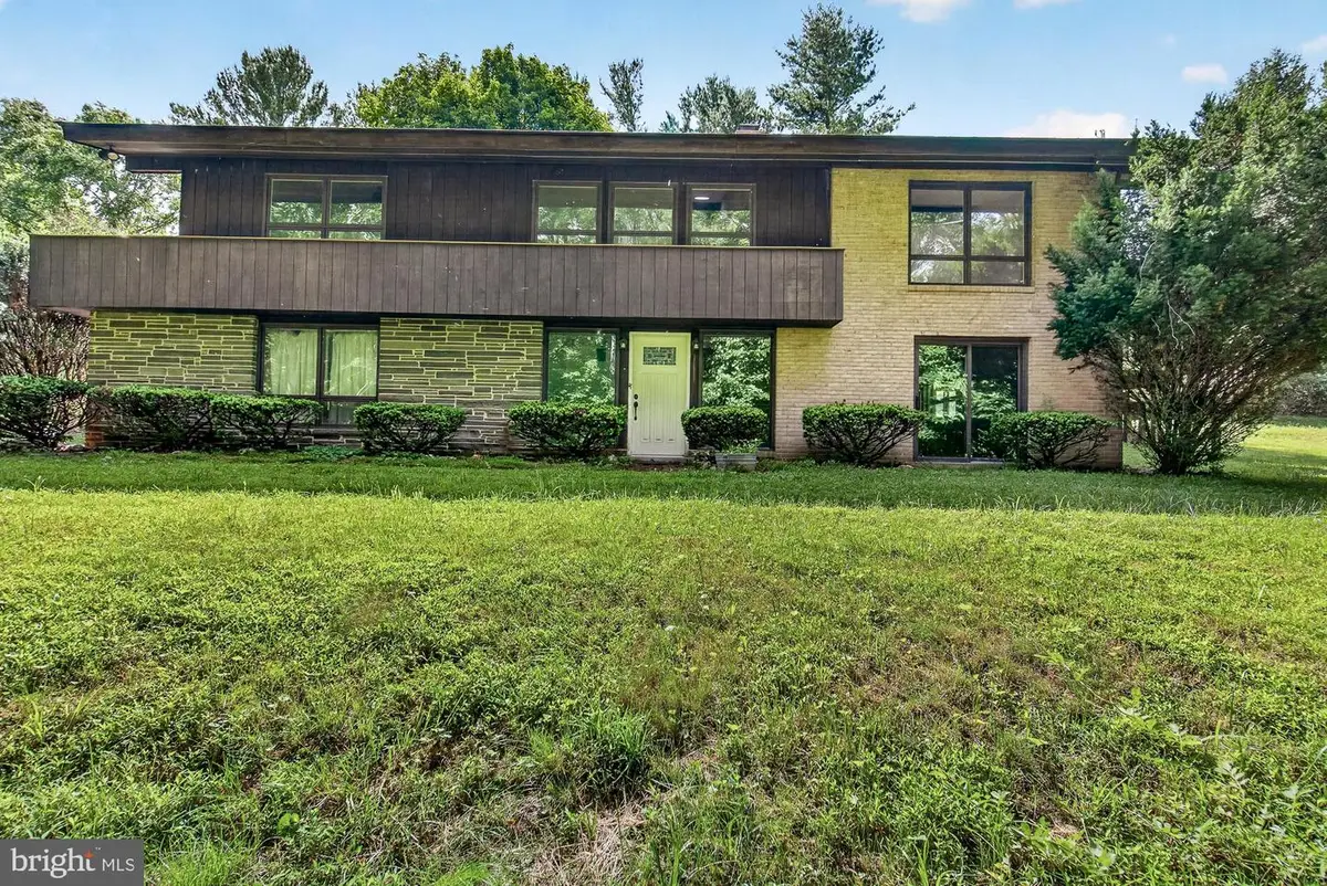 2748 Bennies Hill Rd, Middletown, MD 21769 - #1