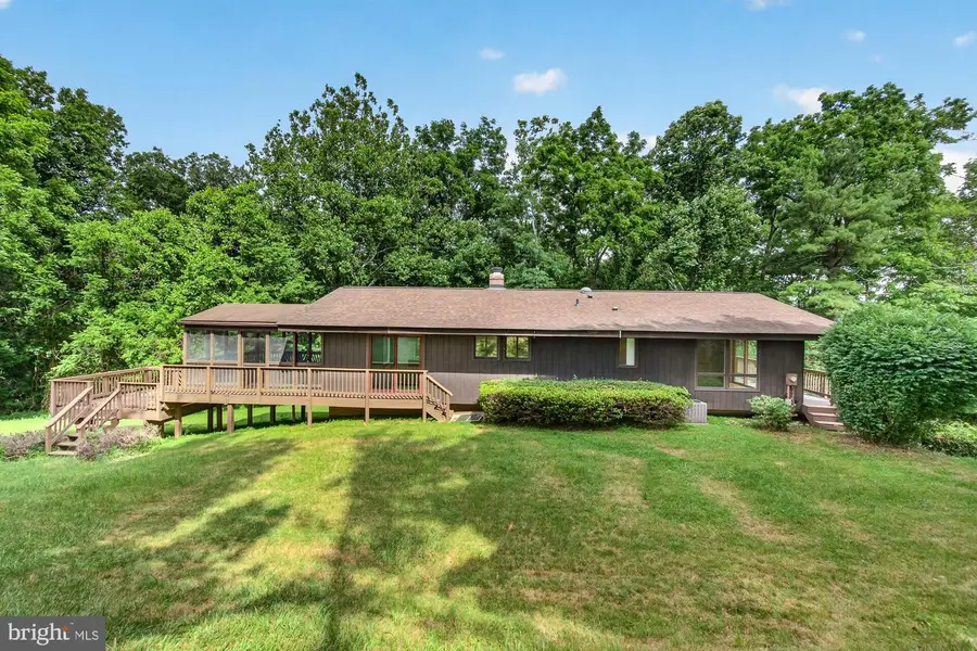 2748 Bennies Hill Rd, Middletown, MD 21769 - #2